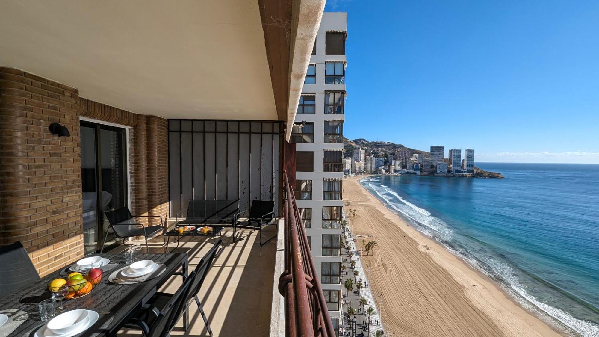 Las Arenas Sea Front Apartments بينايدورم المظهر الخارجي الصورة