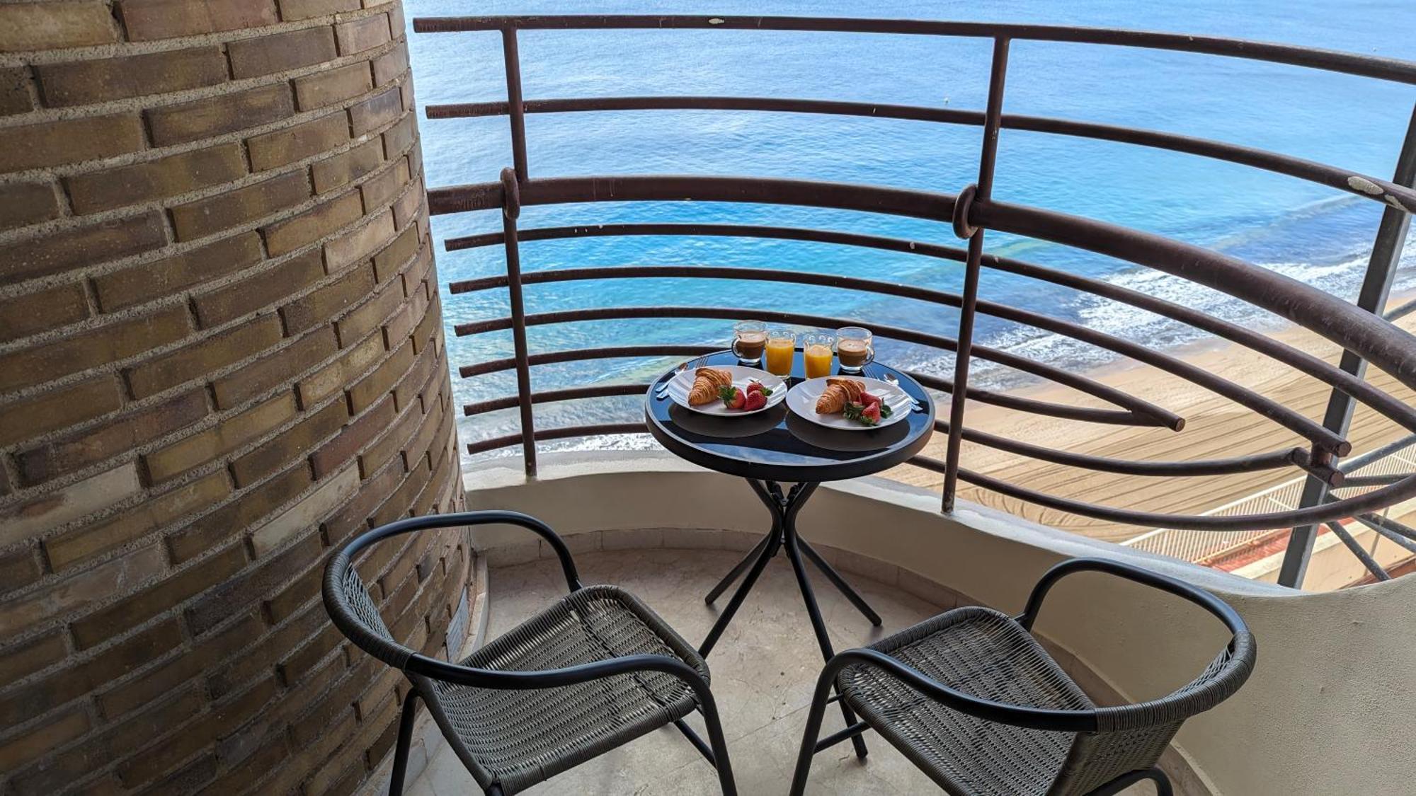 Las Arenas Sea Front Apartments بينايدورم المظهر الخارجي الصورة